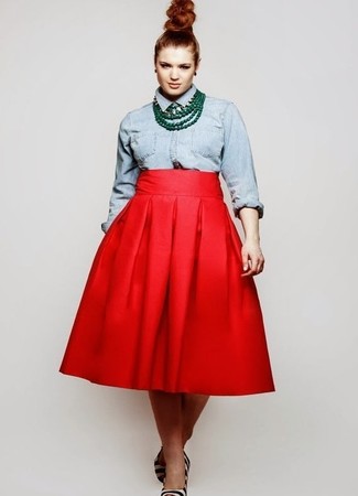 С чем носить бело-синие туфли