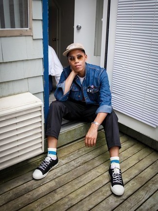 С чем носить бело-синие носки мужчине