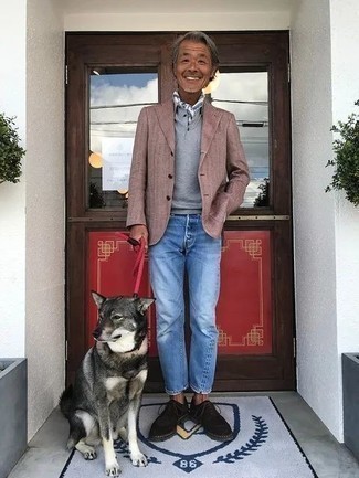 С чем носить бело-коричневый шарф мужчине