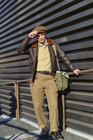 С чем носить бело-коричневый шарф мужчине