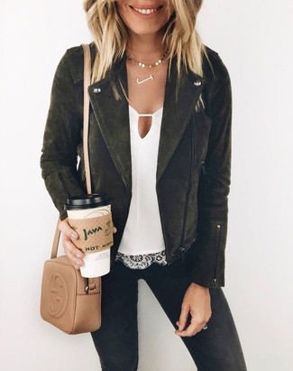 С чем носить бело-коричневый топ без рукавов