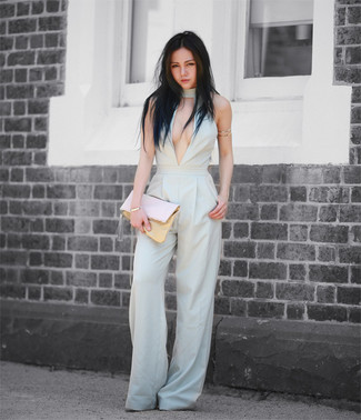 С чем носить бело-зеленый комбинезон