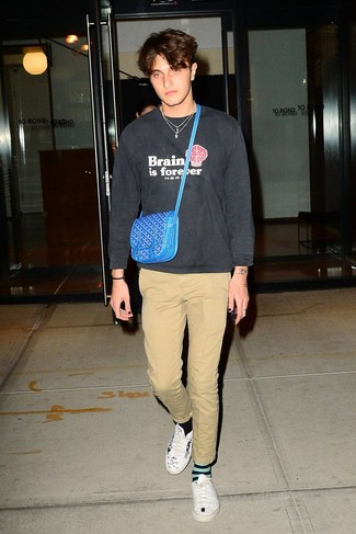 С чем носить бело-зеленые носки мужчине