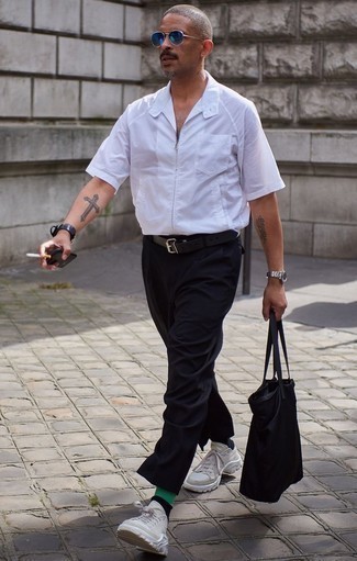 С чем носить бело-зеленые носки мужчине