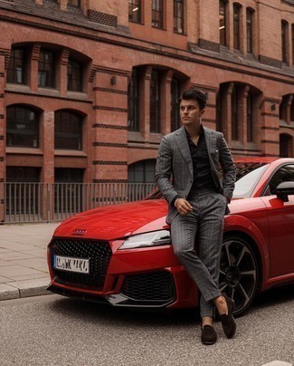 С чем носить бело-темно-синий браслет мужчине