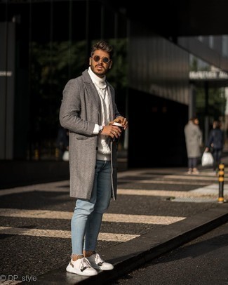 С чем носить бело-темно-синий браслет мужчине