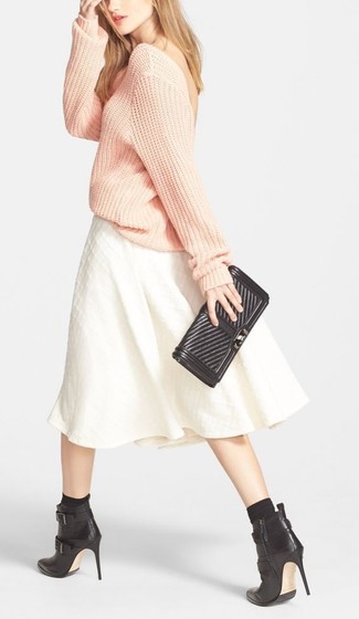 С чем носить бело-темно-синюю юбку-миди