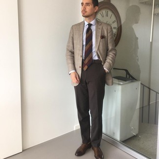 С чем носить бело-красно-синий галстук мужчине