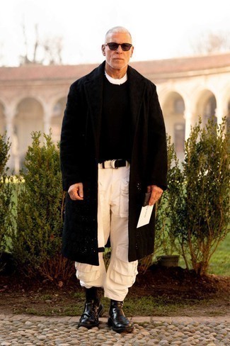 С чем носить бело-красный ремень мужчине