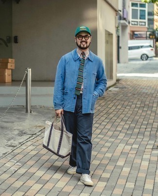 С чем носить бело-красный ремень мужчине