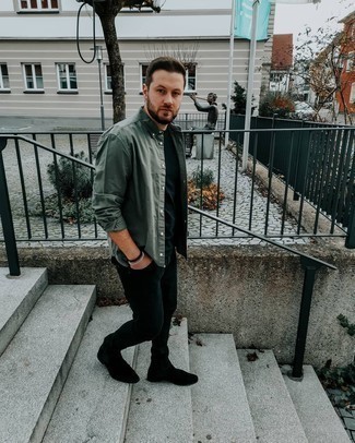 С чем носить бело-красный браслет мужчине