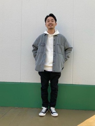 С чем носить бело-красный худи мужчине