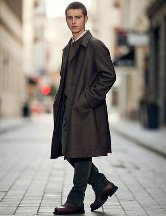 С чем носить бело-красную рубашку мужчине