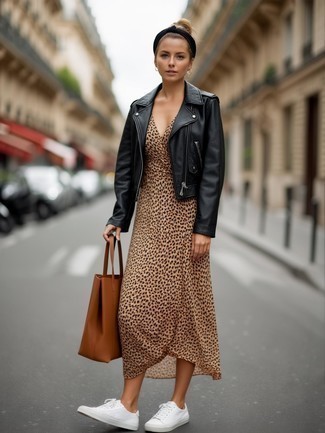 С чем носить бело-красные кеды женщине