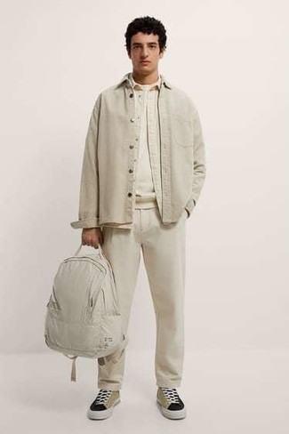 С чем носить бело-красный свитшот мужчине