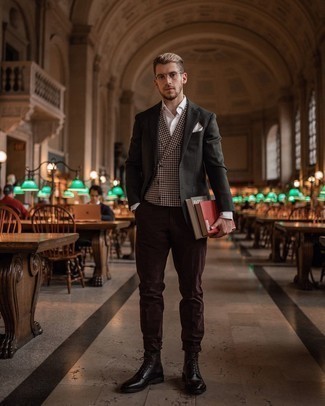 Какие пиджаки носить с бело-красным жилетом