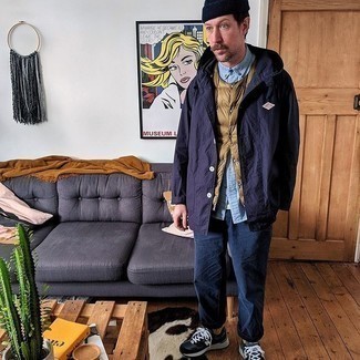 С чем носить бело-желтые носки мужчине