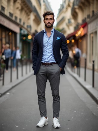 Какие пиджаки носить с белыми кроссовками мужчине