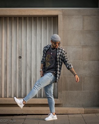 Какие джинсы носить с белыми кроссовками мужчине