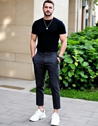 С чем носить белые кроссовки мужчине