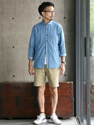 Какие шорты носить с белыми кроссовками мужчине