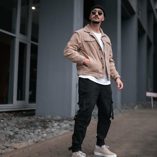 С чем носить белый браслет из бисера мужчине