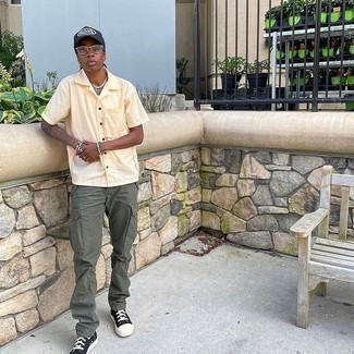 С чем носить белый браслет из бисера мужчине