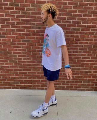 С чем носить белый браслет из бисера мужчине