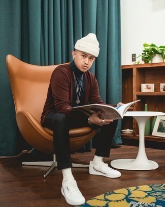 С чем носить белую шапку мужчине