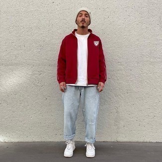 С чем носить белую шапку мужчине