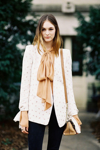 Как носить белый пиджак с черными джинсами скинни