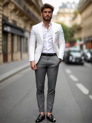 Какие лоферы носить с белым пиджаком мужчине