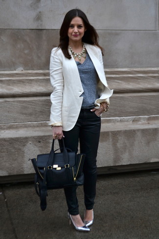 Какие туфли носить с белым пиджаком
