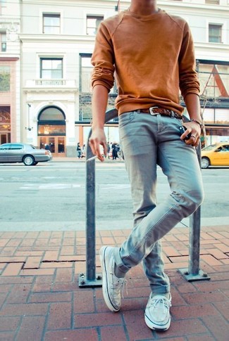 С чем носить белые топсайдеры