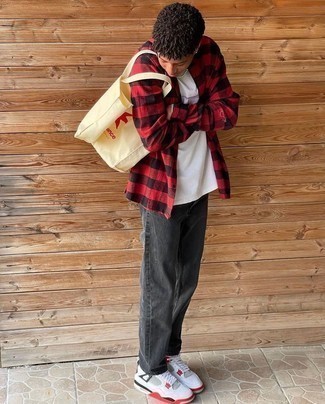 С чем носить белый браслет мужчине