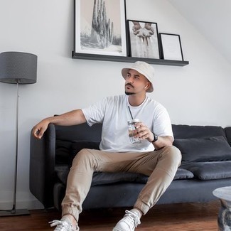 С чем носить белую панаму мужчине