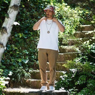 С чем носить белую панаму мужчине