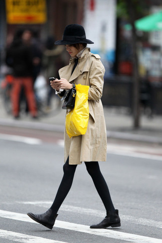 Какие плащи носить с белой блузой на пуговицах