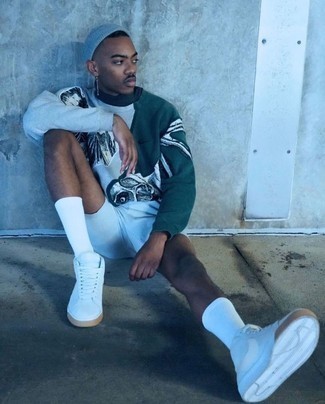 С чем носить белые высокие кеды из плотной ткани мужчине