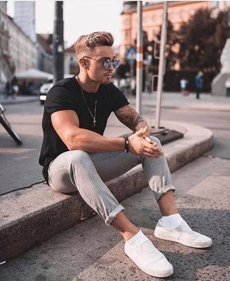 С чем носить белые слипоны из плотной ткани мужчине