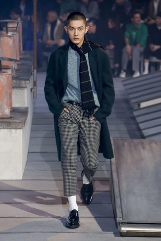 С чем носить белые брюки чинос в клетку