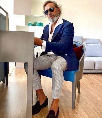 С чем носить белые брюки чинос в клетку