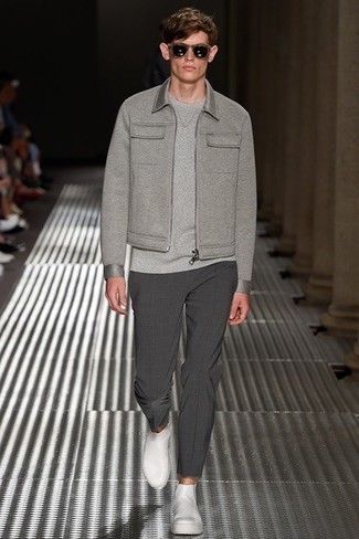 С чем носить белые ботинки челси мужчине