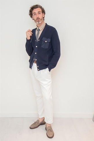 Какие кардиганы носить с белыми брюками чинос