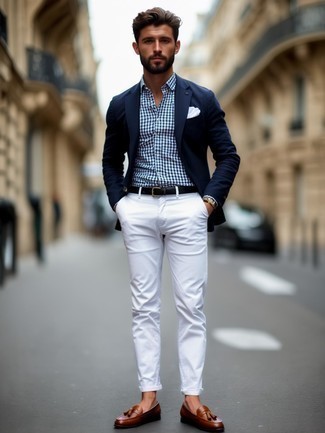 С чем носить белые брюки чинос