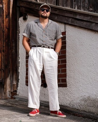 Какие низкие кеды носить с белыми брюками чинос