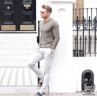 Какие слипоны носить с белыми брюками чинос