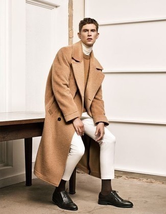 Какие водолазки носить с белыми брюками чинос