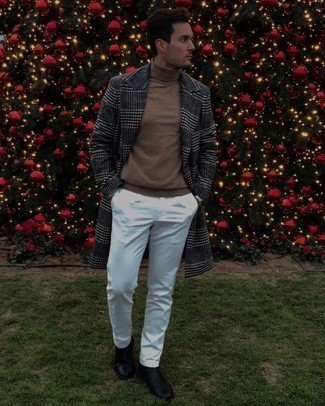 Какие водолазки носить с белыми брюками чинос