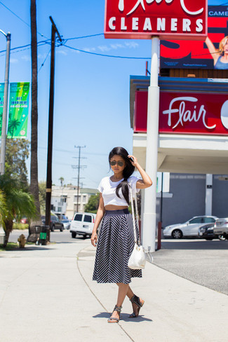 С чем носить белую сумку через плечо